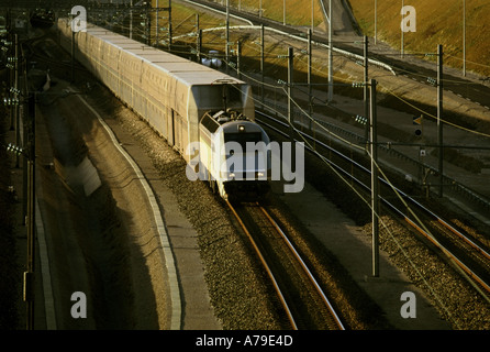 France tunnel sous la Manche eurotunnel le shuttle train de quitter channel tunnel près de Sangatte calais nord picardie Banque D'Images