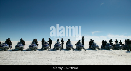 Tour de motoneige sur le glacier de Langjökull, Islande Banque D'Images