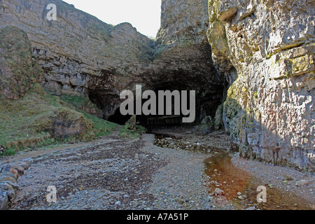 Entrée de la grotte à Durness Smoo Sutherland au nord-ouest de l'Écosse Banque D'Images