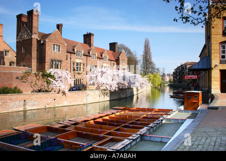 Quayside et Magdalene College, Cambridge, Angleterre. Banque D'Images