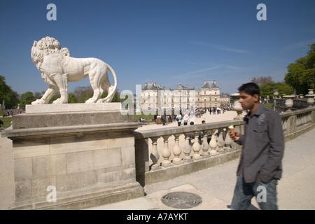 Jardin du Luxembourg et le palais Paris France Banque D'Images