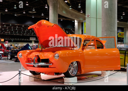 Donna et riche du Gregorski 1952 Henry J, à l'Autorama de Detroit 2007 Banque D'Images