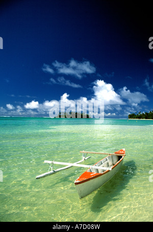 Muri, Pirogue en lagune, Jour Banque D'Images