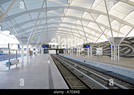 Munich, GER, 12. Octobre 2005 - La nouvelle station de métro Froettmaning fournit un accès direct à l'Allianz-Arena de Munich Banque D'Images