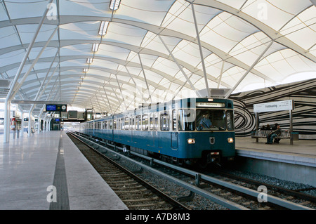 Munich, GER, 12. Octobre 2005 - La nouvelle station de métro Froettmaning fournit un accès direct à l'Allianz-Arena de Munich Banque D'Images