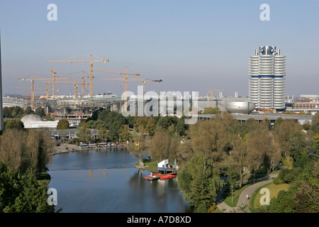 Munich, GER, 18. Octobre 2005 - Les travaux de construction au monde de BMW à Munich. Banque D'Images