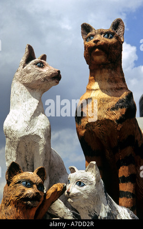 Kuching, Sarawak, Bornéo statues de chat. Kuching, capitale du Sarawak signifie 'cat' Banque D'Images