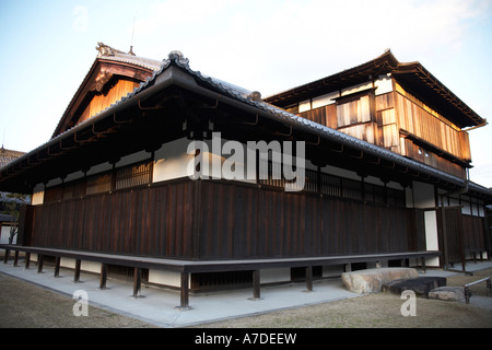 L'extérieur du château de Nijo jo à Nijo soir soleil ville de Kyoto Japon Asie Banque D'Images