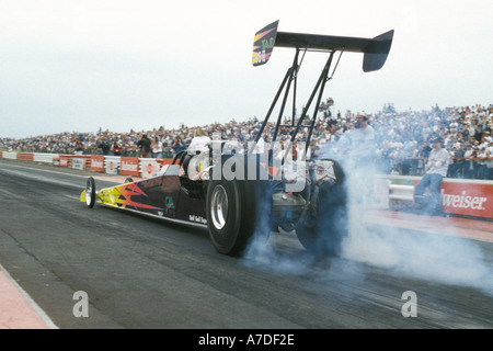 Peter Becks Alcool Haut drag racing voiture à Santa Pod Raceway Angleterre Banque D'Images