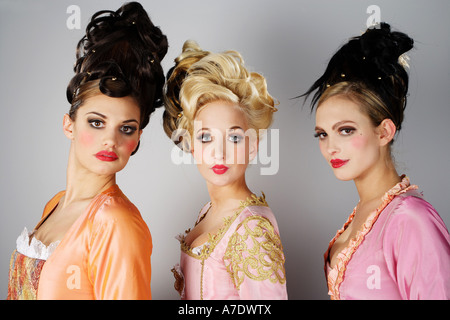 Trois modèles avec extravagant hairstyle Banque D'Images