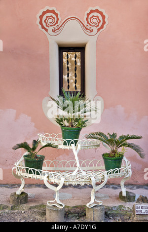 Fenêtre dans la maison d'Antonio Gaudi, l'Espagne, Katalonia, Parc Gueell, Barcelone Banque D'Images