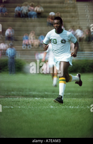 Footballeur brésilien Pelé en juin 1975 Banque D'Images