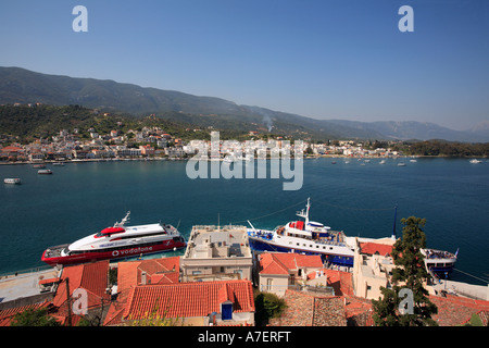 Grèce GOLFE DE SAROS POROS ISLAND UNE VUE DU PORT Banque D'Images