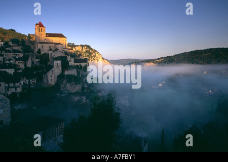 Aube St Cirq Lapopie France Banque D'Images