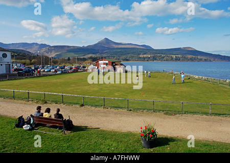 Printemps Ensoleillé vue vers Goat Fell de sur Arran Brodick Banque D'Images