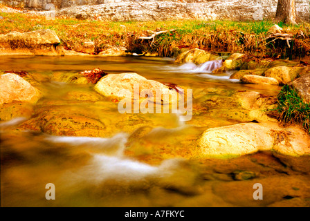 Honey creek qui coule à travers le Arbuckles près de Davis, Virginia et Turner Falls Banque D'Images