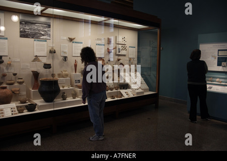 Cas d'artefacts à l'Institut Oriental de Chicago, dans l'Illinois Banque D'Images