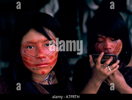 Girl with red Ashaninka face paint Banque D'Images