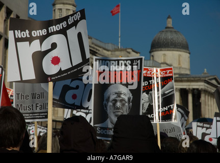 Des manifestants dans le centre de Londres Angleterre Royaume-uni Banque D'Images