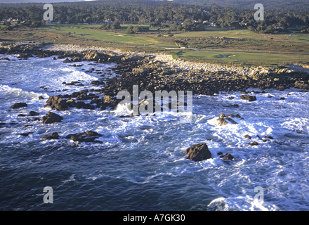 NA, CA, USA, plage de galets, Cypress Point Club House Banque D'Images