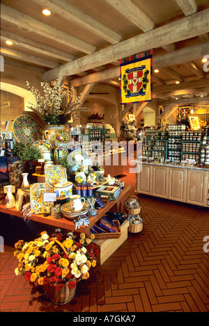 États-unis, Californie, dans le Comté de Sonoma Wine Country, la boutique de cadeaux et une salle de dégustation à l'Viansa Winery Banque D'Images