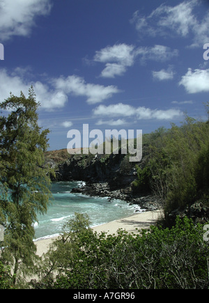 USA, Hawaii, Maui. Une petite plage sur la côte nord-ouest de Maui Banque D'Images