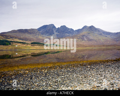 Avis de Selkirk Arms ou Bla Bheinn de Torrin sur le Loch Slapin Strathaird Skye Ecosse Banque D'Images