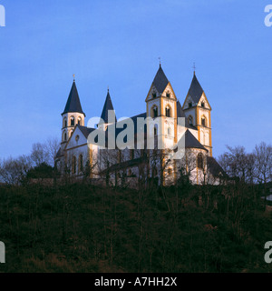 Praemonstratenserkloster Arnstein auf einem Huegel ueber der Lahn dans Obernhof, Rheinland-Pfalz Banque D'Images