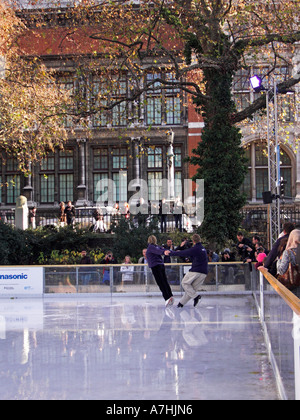 Torvill et Dean - appuyez sur Appeler. Patinoire, Musée d'Histoire Naturelle Banque D'Images