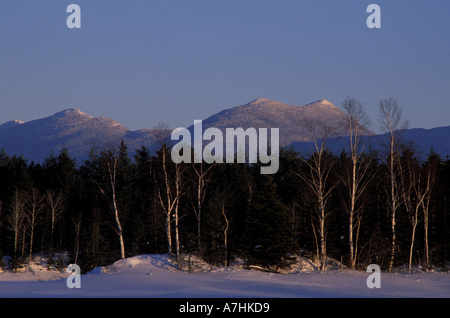 Amérique du Nord, nous, moi, la rivière morte. Bigelow Mountain. La Forêt du Nord. L'hiver. Banque D'Images