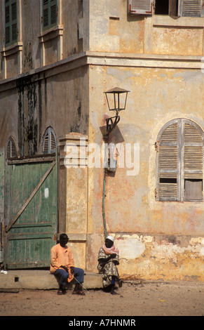 Relais de l'Espadon de l'hôtel colonial de l'ancienne maison du gouverneur français, l'île de Gorée au Sénégal Banque D'Images