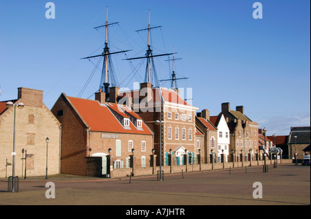 Hartlepool Historic Quay et mâts de HMS Trincomalee Banque D'Images