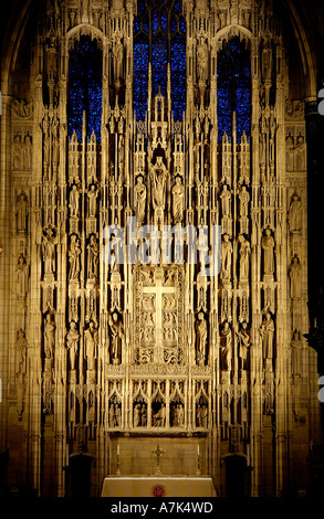 Modifier le Rerdos et l'église St Thomas Fifth Avenue New York USA Banque D'Images