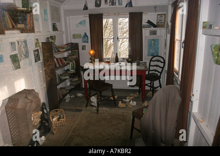 L'intérieur de la célèbre attraction touristique le gallois Dylan Thomas écrit Remise, Carmarthenshire Carmarthen West Wales UK GO Banque D'Images