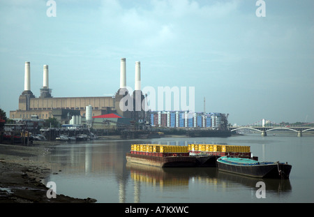 Vue de la rivière Thames et Battersea Power Station Banque D'Images