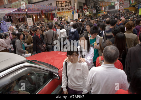 Mauvaise circulation au Ladies market à Hong Kong. Banque D'Images