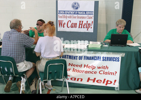 Florida Charlotte County,Port Charlotte,State FEMA Disaster Recovery Center,centre,Federal Emergency Management Agency,météo,Hurricane Charley damag Banque D'Images