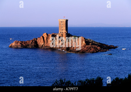 La France, Var, Corniche de l'Esterel, L'ile d'Or (Golden Island) vu du Cap Dramont Banque D'Images