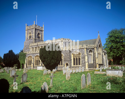 L'église paroissiale de St Mary, dans le village de Stratford St Mary north de Dedham au coeur de pays de Constable Banque D'Images