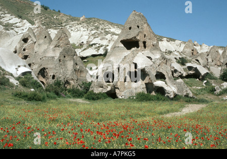 Village troglodyte abandonné en Cappadoce Banque D'Images