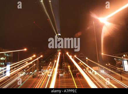 Effet de l'appareil photo capture de la British Telecom Tower at night london Banque D'Images