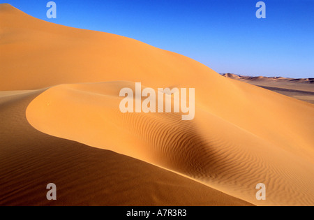 La Libye, la région du désert, le Fezzan (Sahara), les dunes de sable (Erg d'Ouan Kasa) Banque D'Images