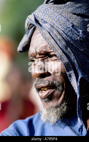 Mali, Pays Dogon, vieil homme en Tereli village Banque D'Images