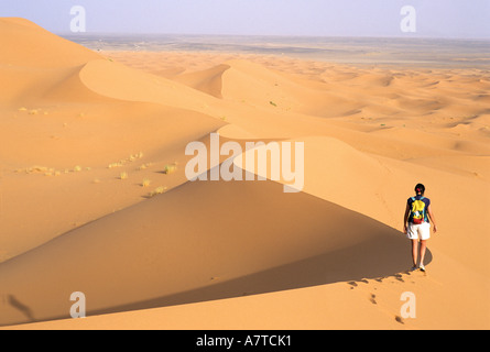 Le Maroc, l'Erg Chebbi, les dunes de sable de Merzouga Banque D'Images