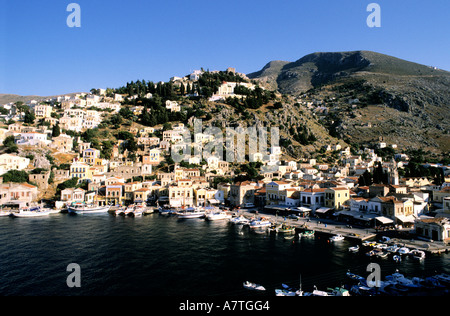 Grèce, Îles du Dodécanèse, l'île de Symi, le port de Gialos Banque D'Images