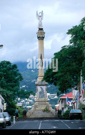 Monument situé sur route, St-Denis, Réunion, France Banque D'Images