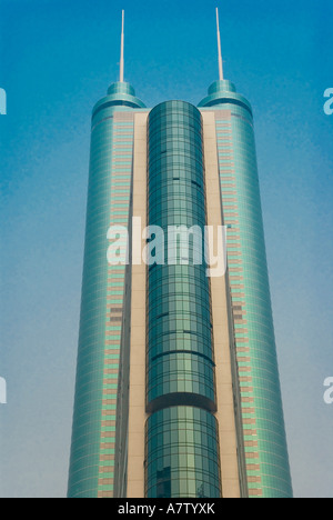 Low angle view of immeuble commercial, Di Wang immeuble commercial, Shun Hing Square, Shenzhen, Guangdong Province, China Banque D'Images