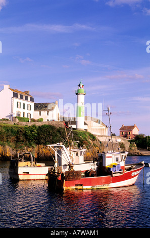 La France, Finistère, bateaux de pêche et le port de Doëlan Banque D'Images