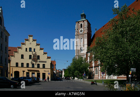 L'église de Notre Dame (Liebfrauenmuenster) et l'ancienne brasserie, Ingolstadt, Bavière, Allemagne Banque D'Images