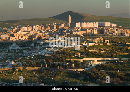 Maroc, Fes : Fes El Bali, Fes (vieux), coucher de soleil Vue depuis la Merenid tombes Banque D'Images